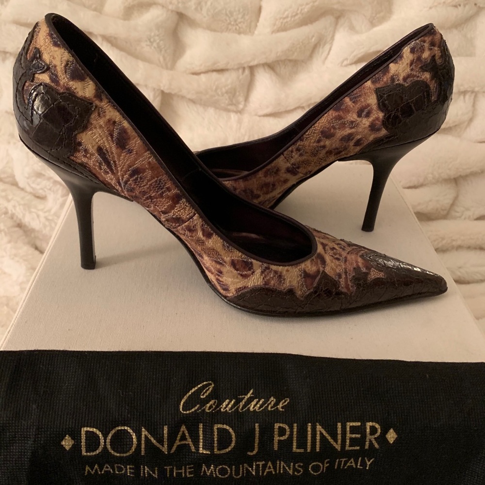 Donald J. Pliner Couture Pumps/Heels